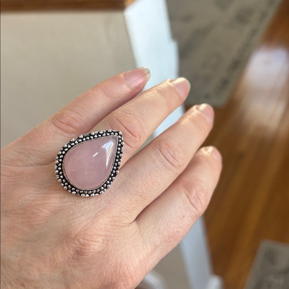 Elegant Teardrop Pink Stone Ring - Picture 6 of 6